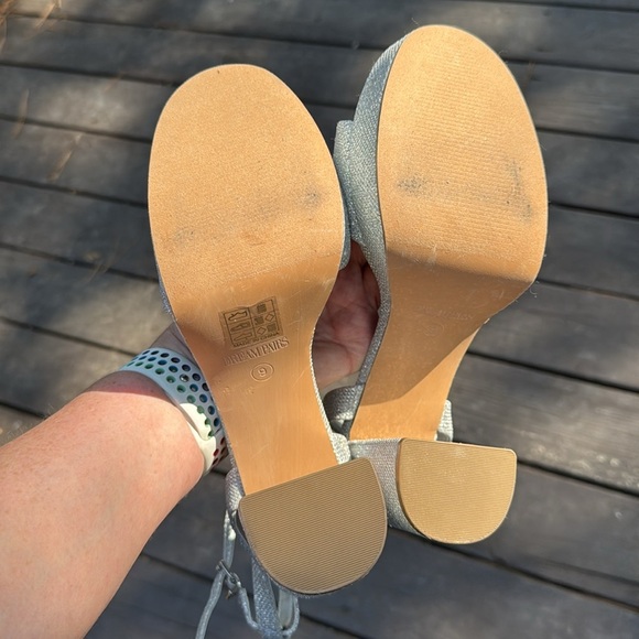 Dream Pairs silver chunky heels size 6 - Picture 3 of 5